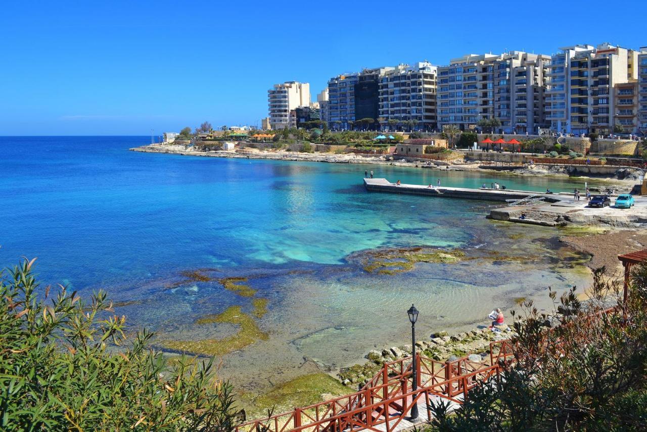 Luxury Apartment With Pool Sliema Bagian luar foto