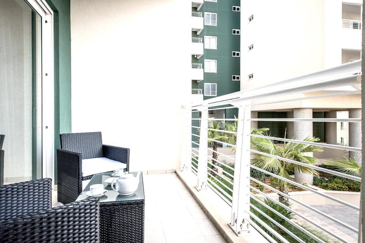 Luxury Apartment With Pool Sliema Bagian luar foto