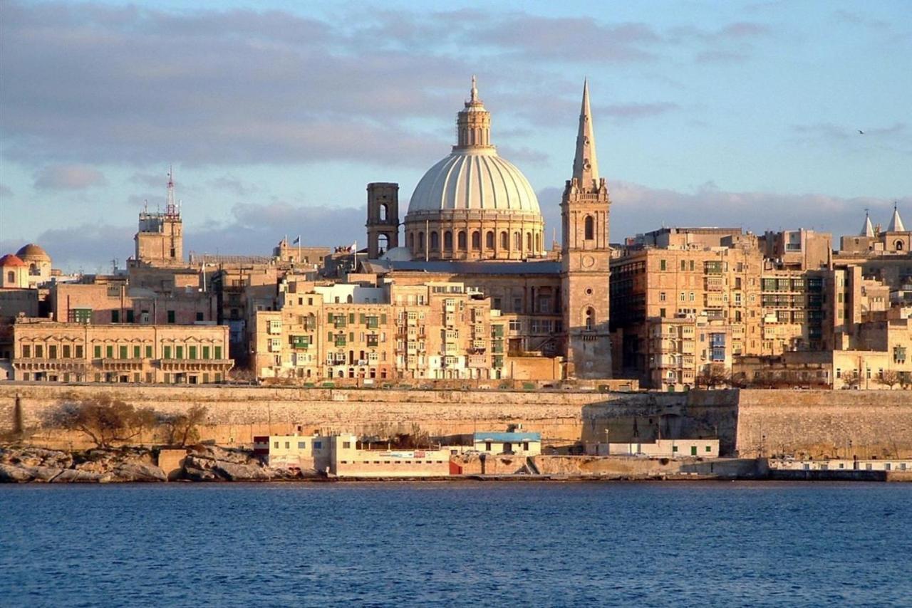 Luxury Apartment With Pool Sliema Bagian luar foto