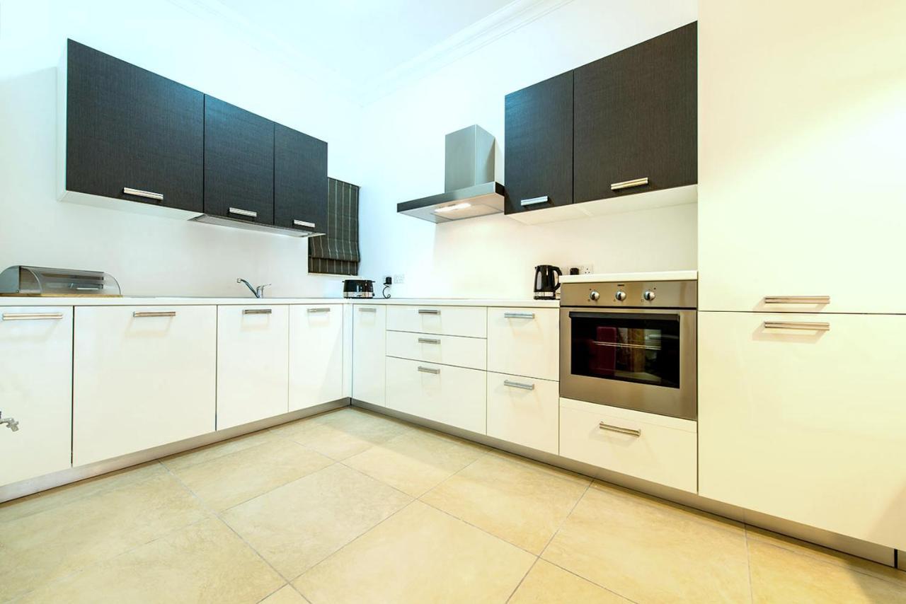 Luxury Apartment With Pool Sliema Bagian luar foto